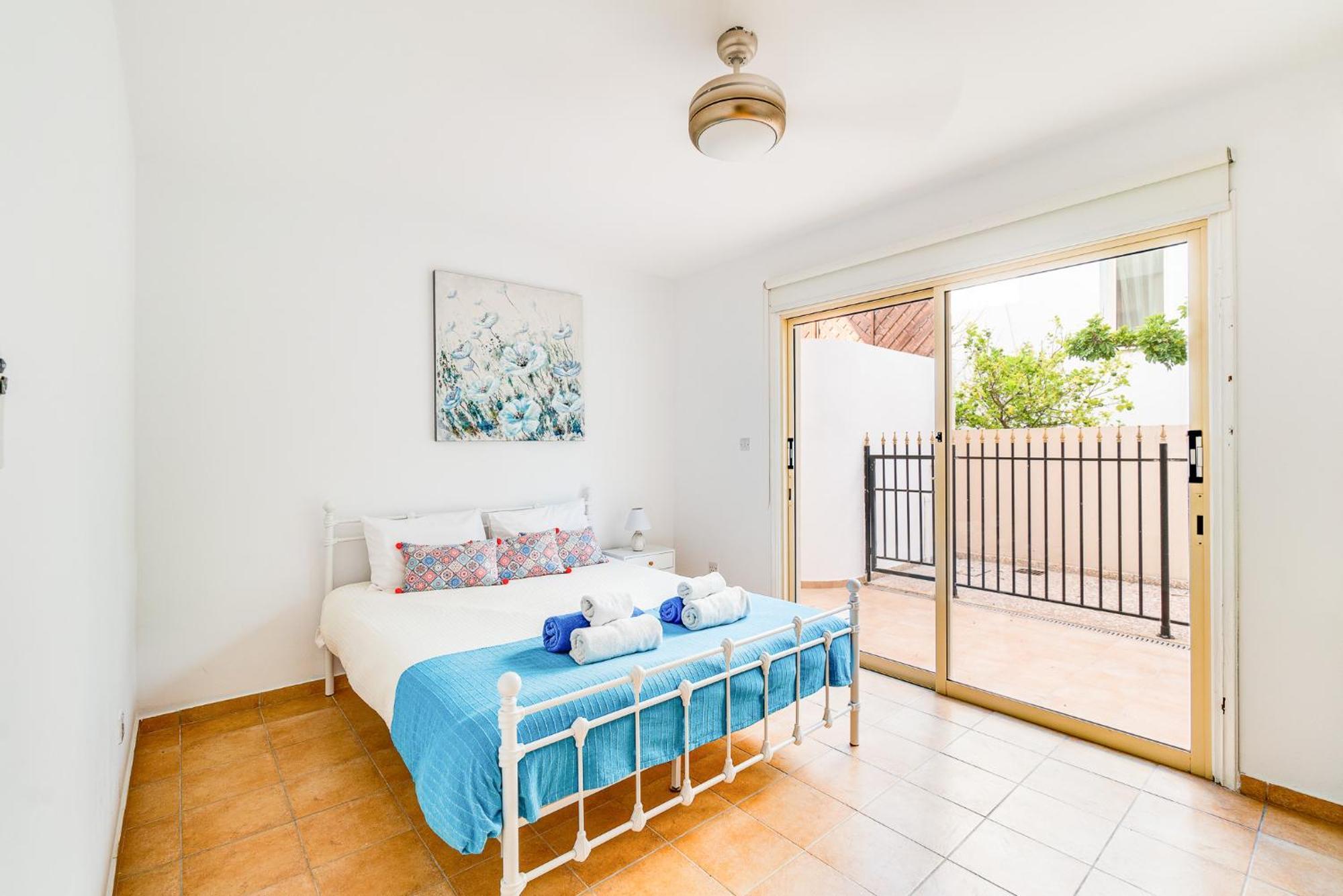 Beach Front Villa Mer Blu By Ezoria Villas Coral Bay Exterior foto